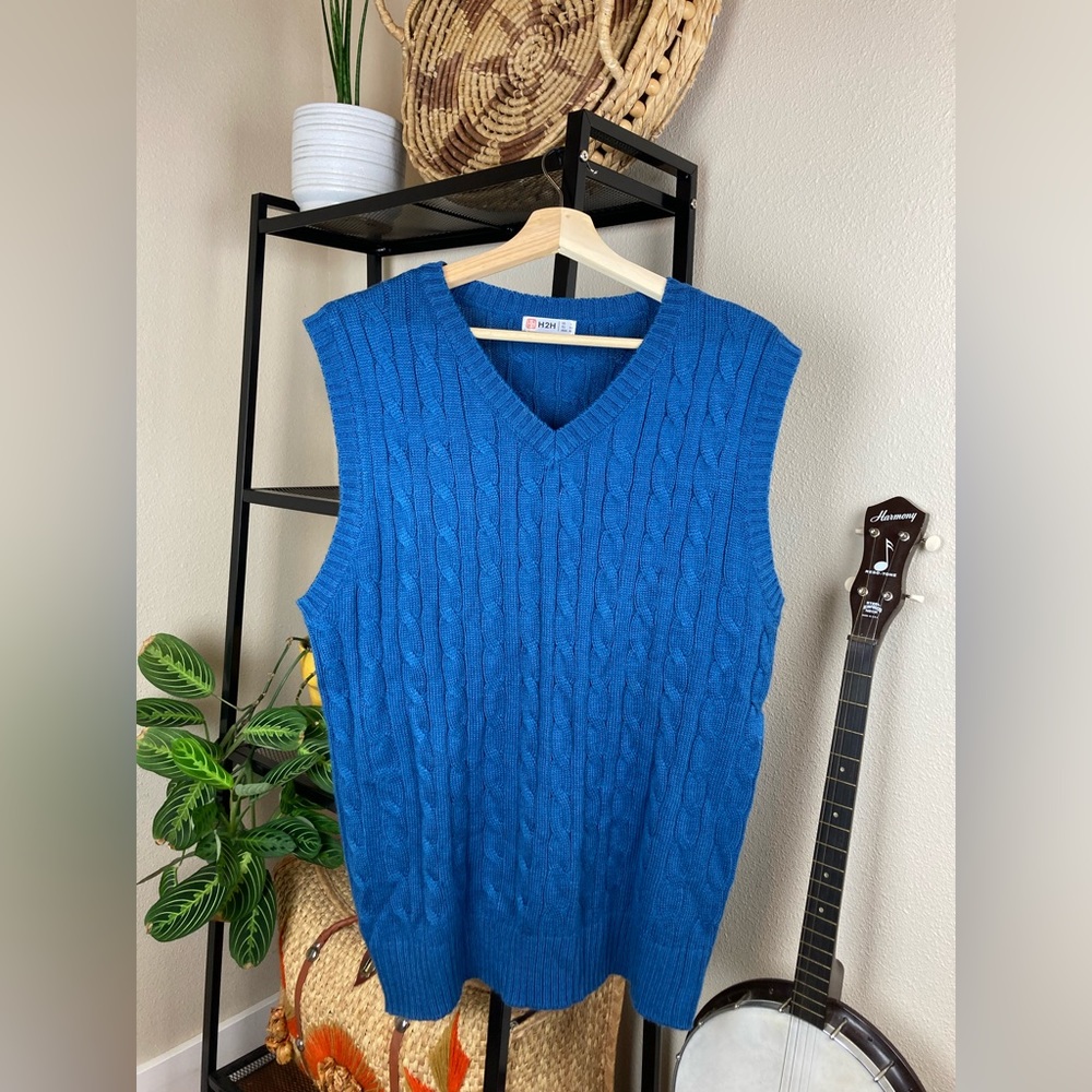 H2H Cabel knit sweater vest size L.